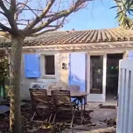 Casa de Férias Maisonnette En Ardeche Saint-Martin-dʼArdèche